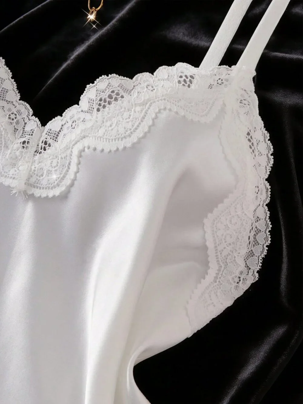 White Romantic Women's Satin & Lace detailed 4 piece Pajama Set